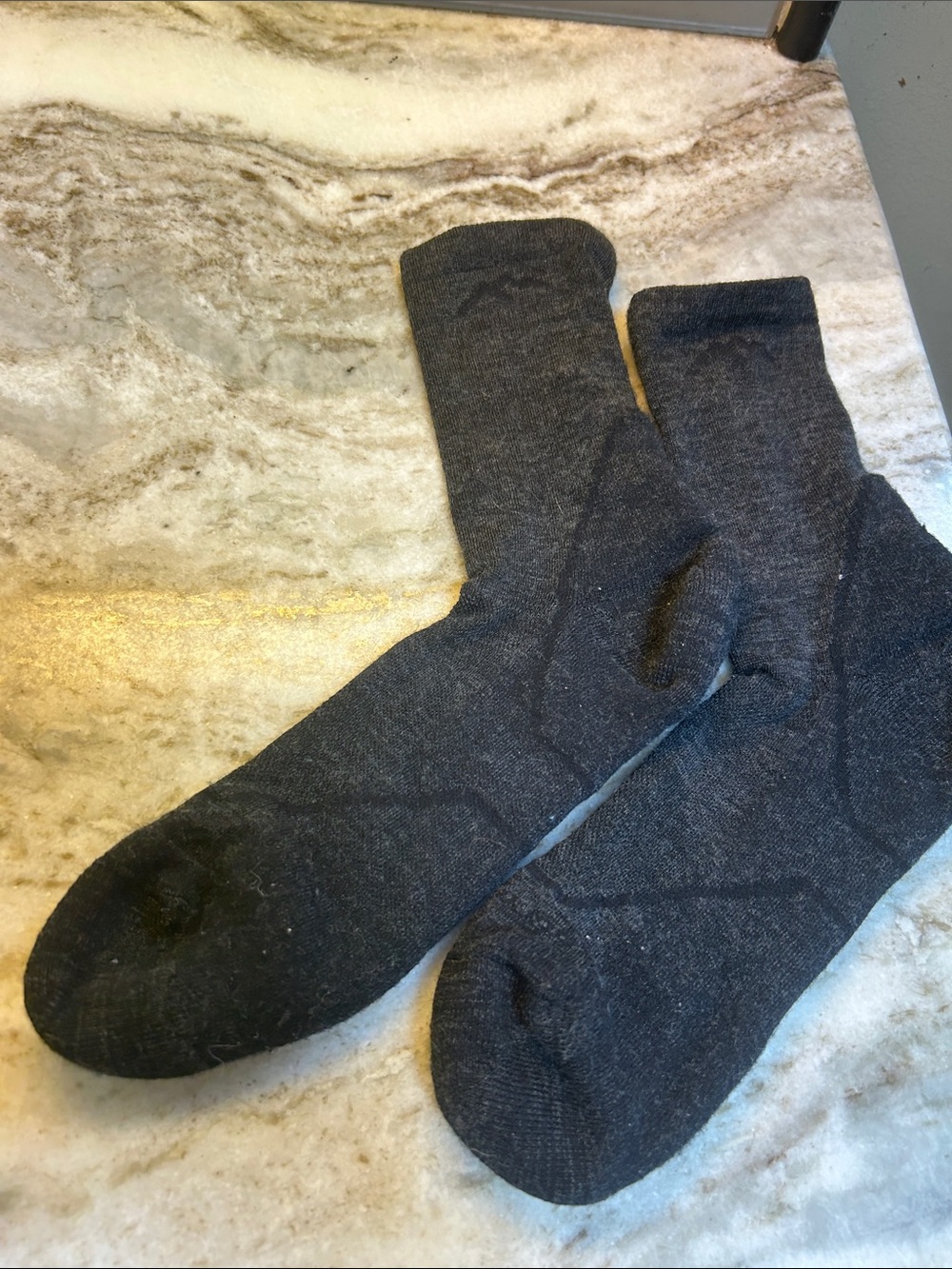 Darn Tough womens merino wool hiking socks charcoal gray size M made in VT
